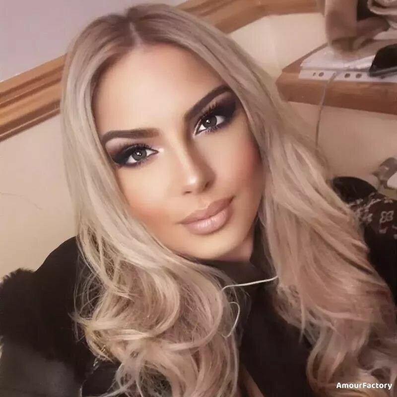 Mariana Profile image 2