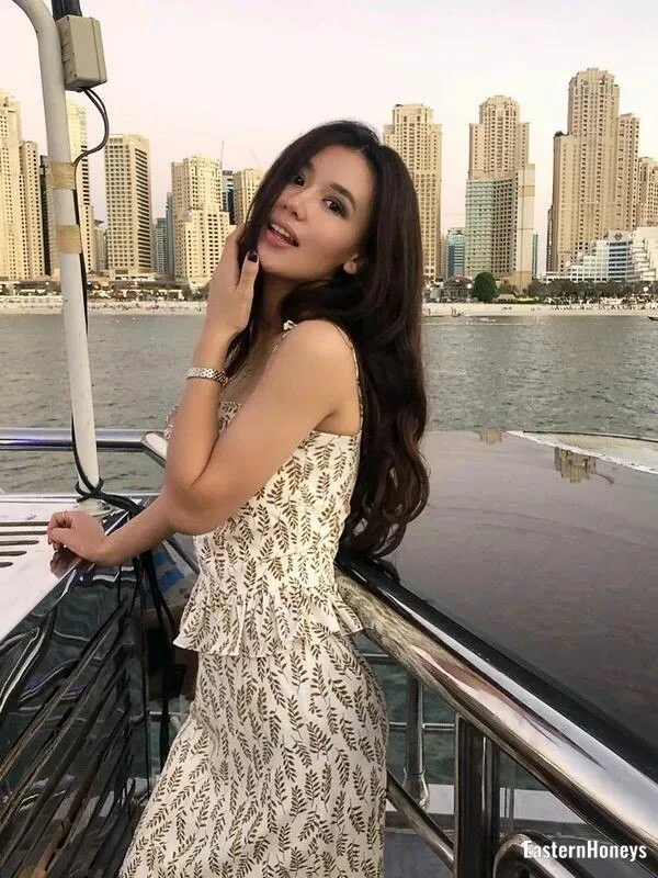 Ainura Profile image 4
