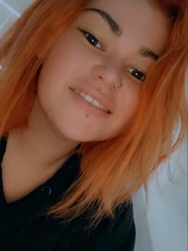 Victoria_Vi Profile image 3